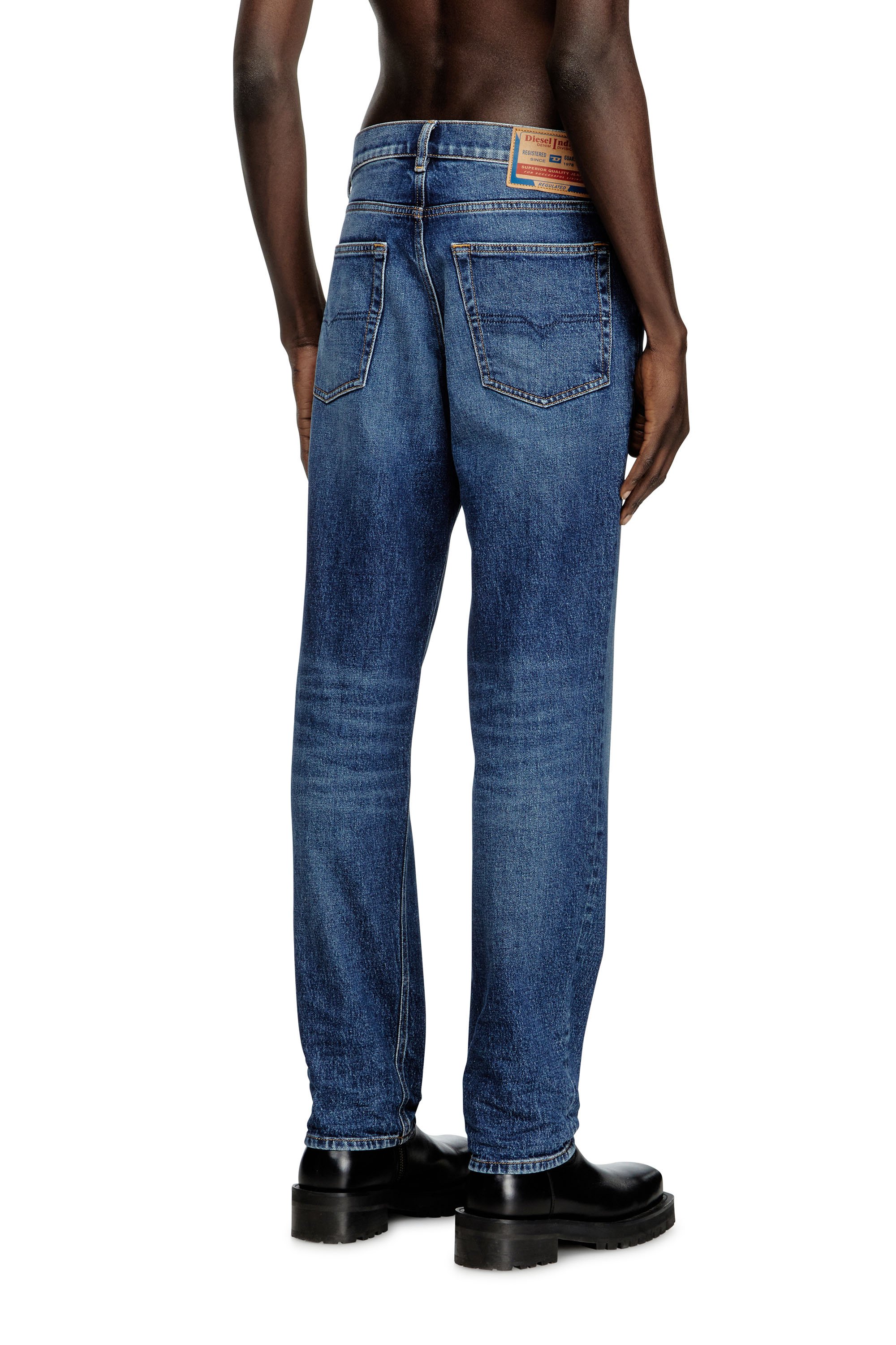 Diesel - Regular Jeans 2023 D-Finitive 09L21 Uomo, Blu medio - Image 4