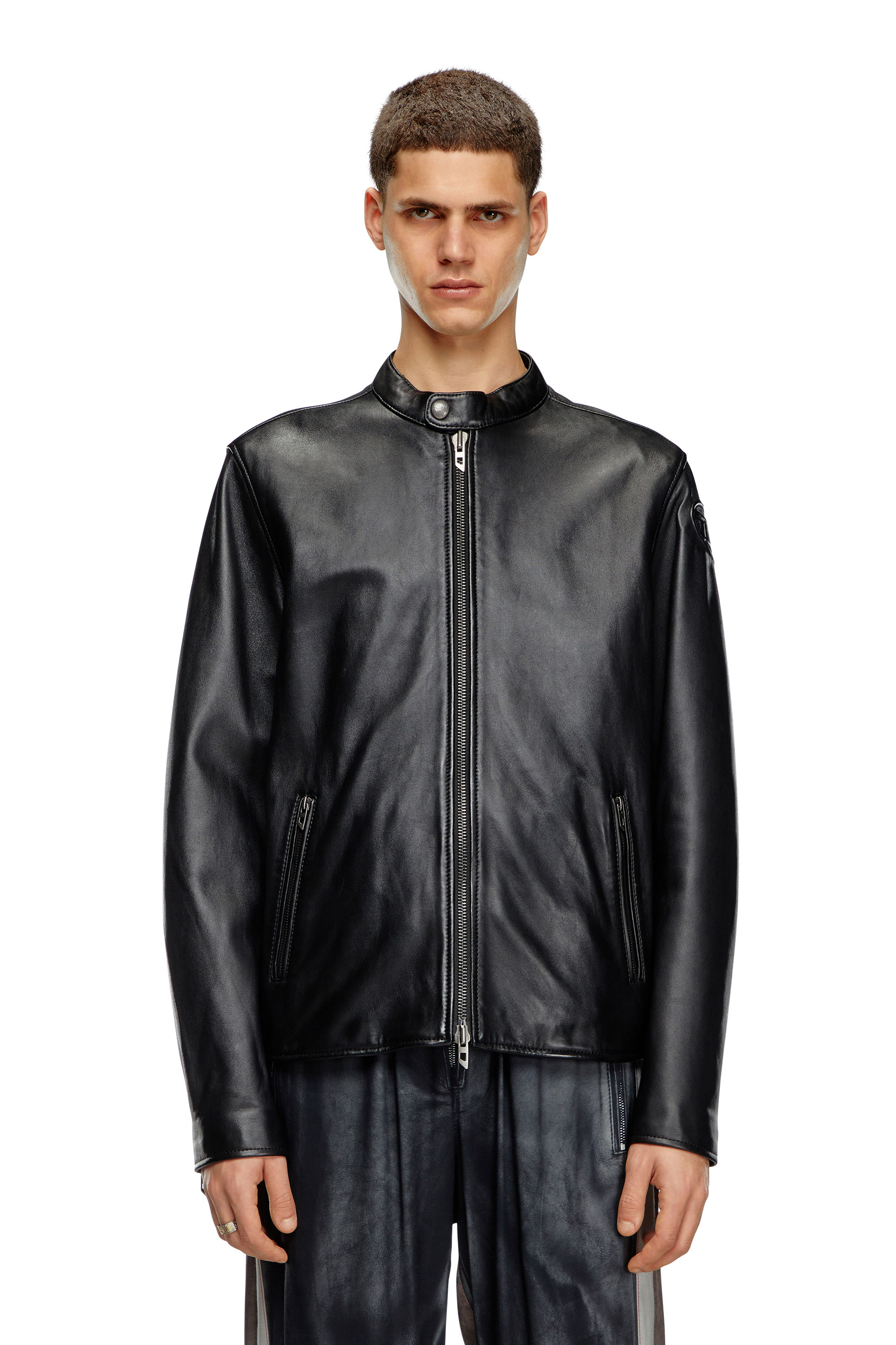 Diesel - L-CARVER, Giacca biker in pelle con logo a rilievo Uomo in Nero - 1