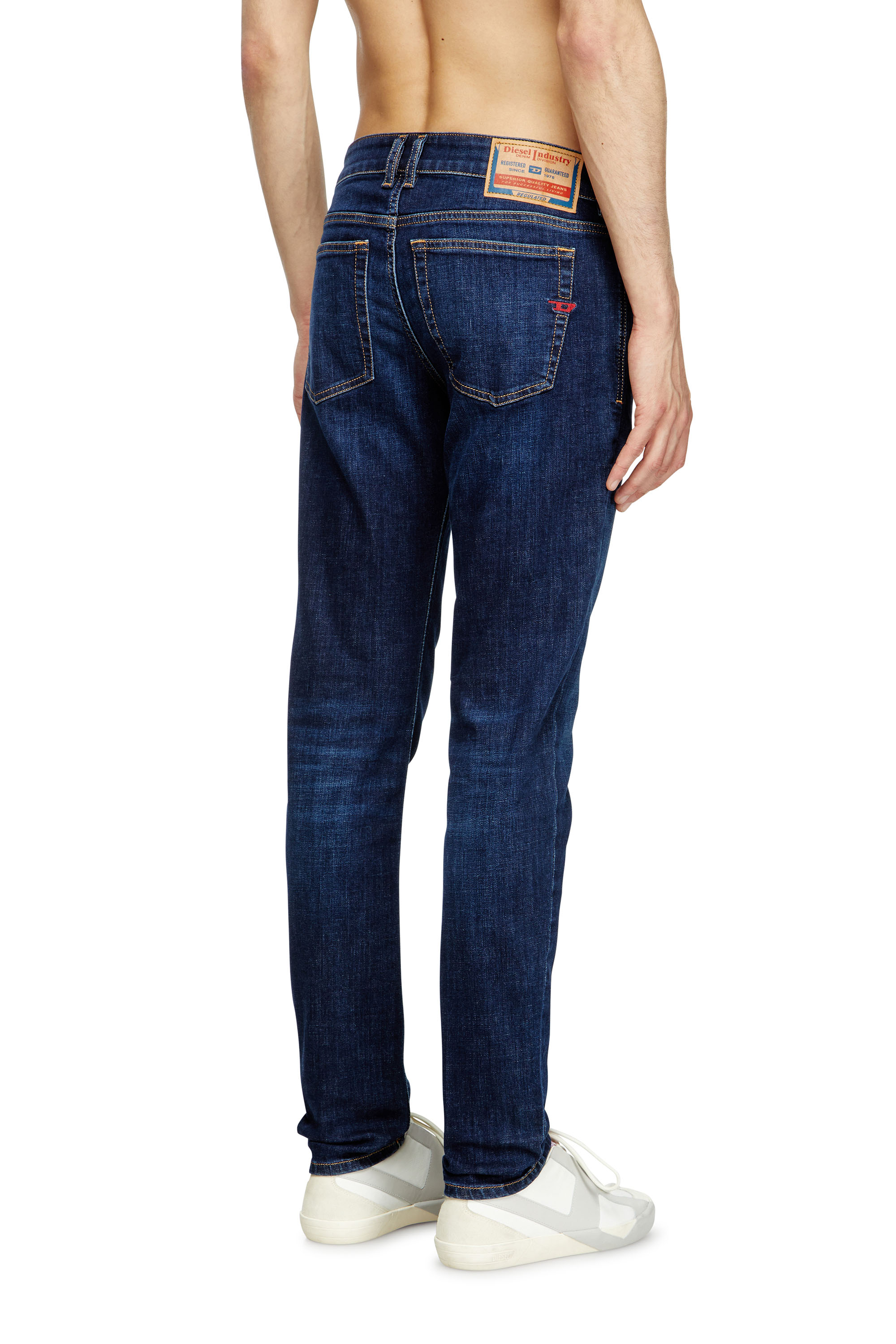 Diesel - Skinny Jeans 1979 Sleenker 09J17 Uomo, Blu Scuro - Image 4